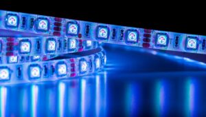 decoração com led linear e fita de led