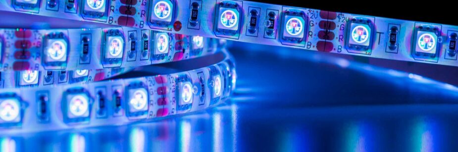 decoração com led linear e fita de led